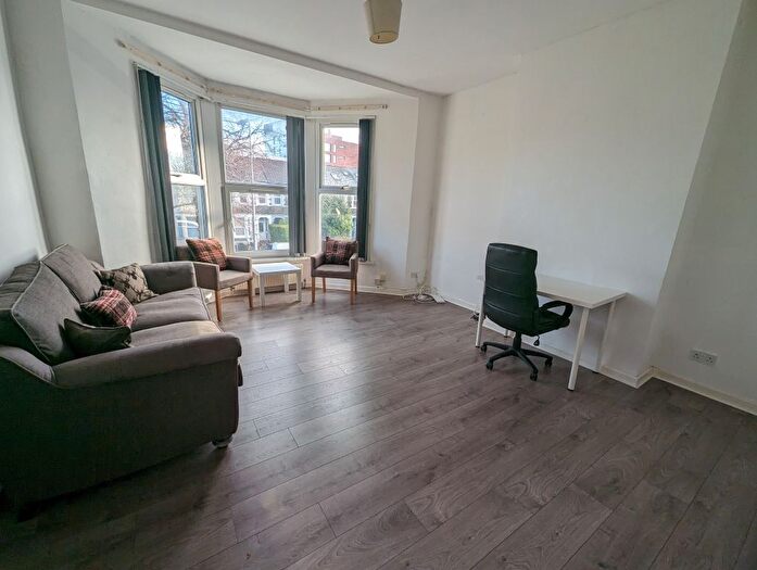 1 Bedroom Flat To Rent In Richmond Road, Cathays, Cardiff, CF24