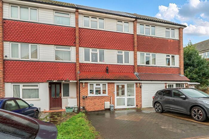 4 Bedroom Terraced House For Sale In Alanthus Close, Lee, SE12