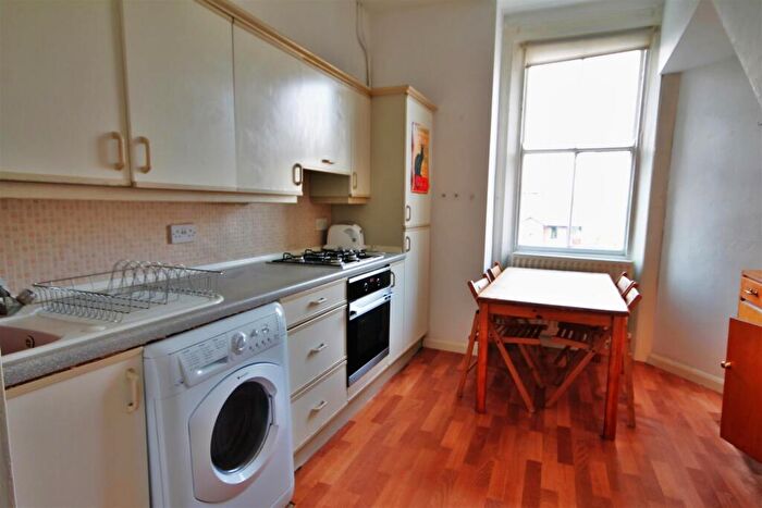 1 Bedroom Apartment To Rent In Victoria Square, Jesmond, NE2