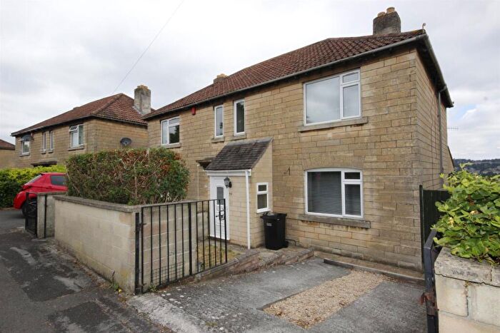 5 Bedroom Semi-Detached House To Rent In The Oval, BA2