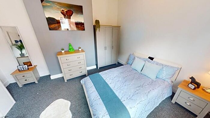 5 Bedroom Semi-Detached House To Rent In Alberta Terrace, Nottingham, NG7