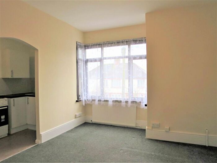 2 Bedroom Flat To Rent In Green Street, EN3