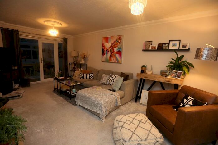 3 Bedroom Semi-Detached House To Rent In Glade Hill Road, Arnold, Nottingham, NG5