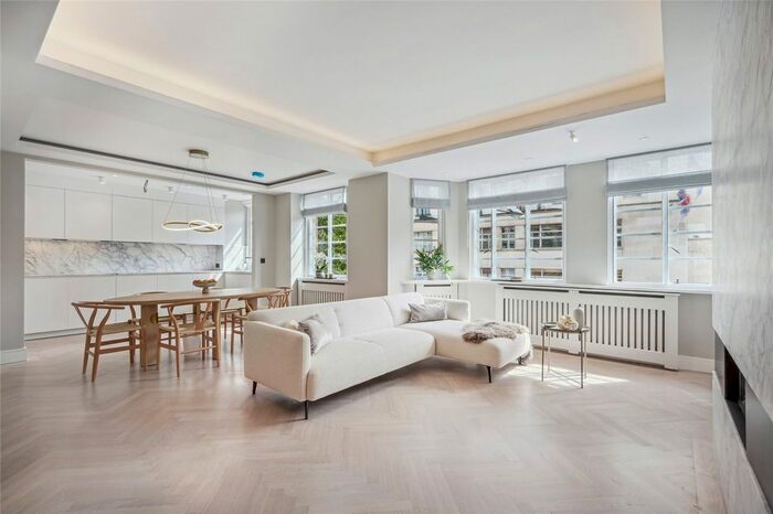 2 Bedroom Flat For Sale In Sloane Street, Knightsbridge, SW1X