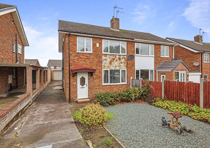 3 Bedroom Semi-Detached House For Sale In Lockoford Lane, Tapton, Chesterfield, S41