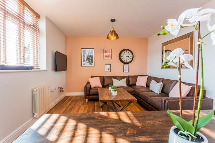 4 Bedroom Flat To Rent In St Hilds Lane, Durham, DH1