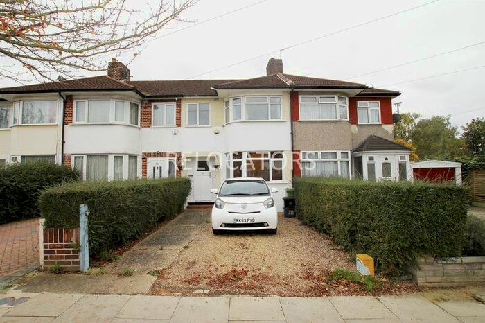 3 Bedroom Terraced House To Rent In Thurlow Gardens, Ilford, IG6