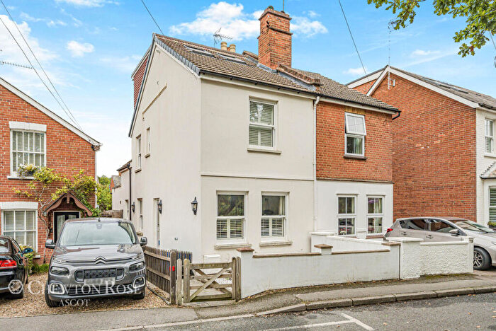4 Bedroom Semi Detached House For Sale In Victoria Road, Ascot, SL5