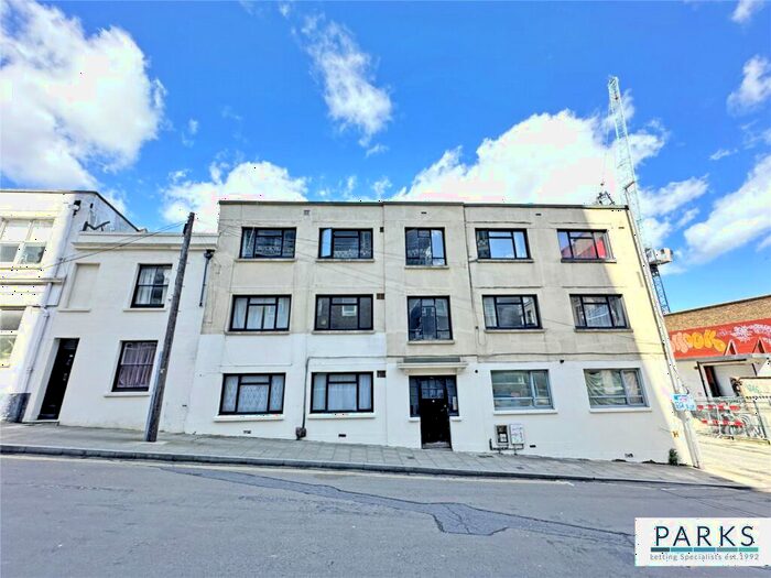 3 Bedroom Apartment To Rent In Cheapside, Brighton, East Sussex, BN1
