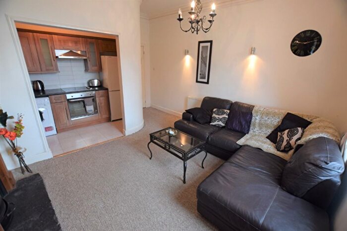 1 Bedroom Flat To Rent In Skene Square, Rosemount, Aberdeen, AB25