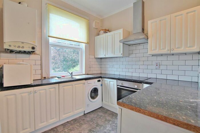 1 Bedroom Flat To Rent In South Street, Isleworth, TW7
