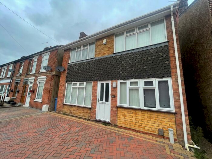 3 Bedroom Detached House To Rent In Foxhall Road, Ipswich, IP3