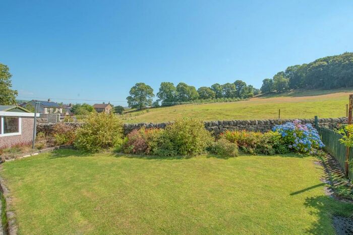 2 Bedroom Semi-Detached Bungalow For Sale In Park Drive, Sutton-in-Craven, BD20