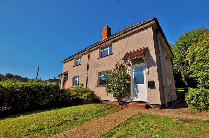 4 Bedroom Semi-Detached House To Rent In The Oval, GU2