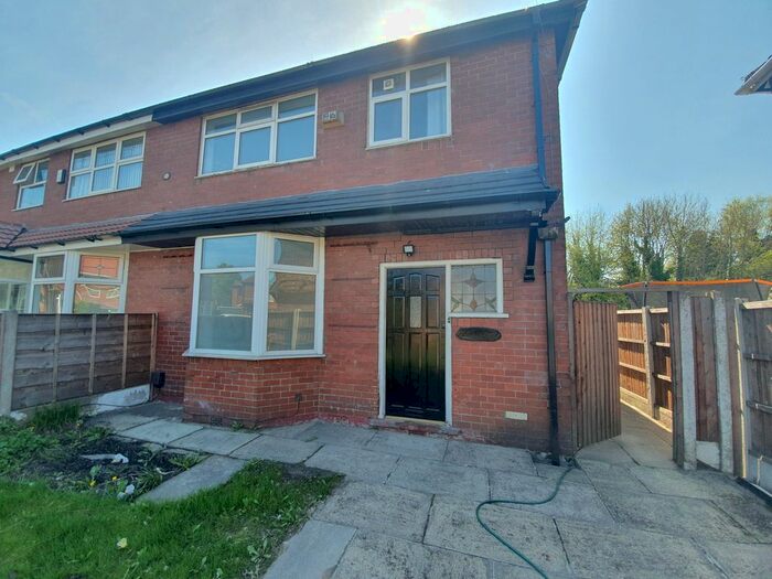 3 Bedroom Semi-Detached House To Rent In Raincliff Avenue, Manchester, M13