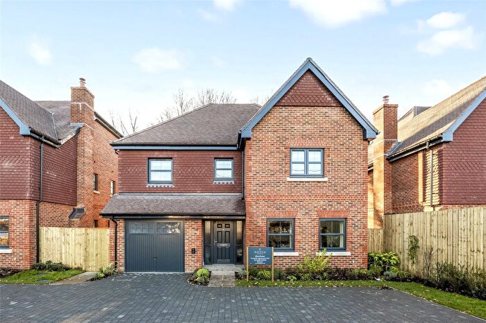 4 Bedroom Detached House For Sale In Chiddingfold, Godalming, Surrey, GU8