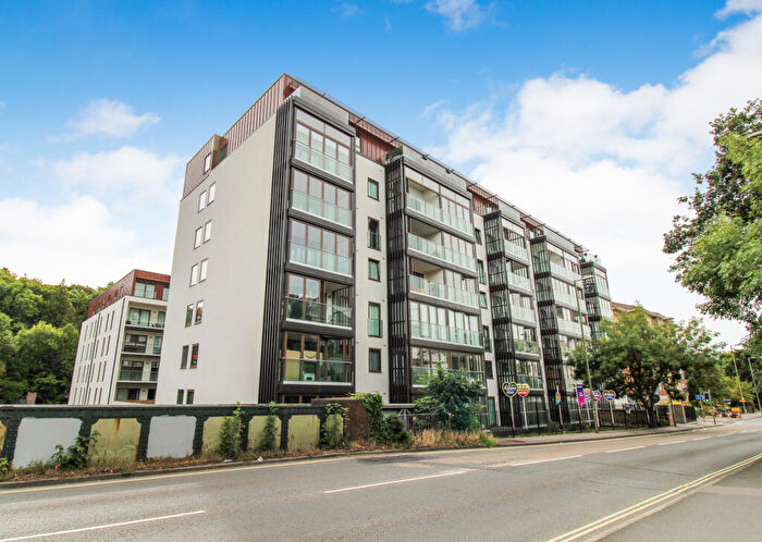 1 Bedroom Apartment To Rent In Grandview, Farnborough, Hampshire, GU14