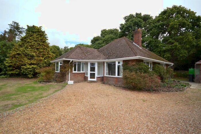 4 Bedroom Detached Bungalow To Rent In Clay Lane, Fishbourne, Chichester, PO18