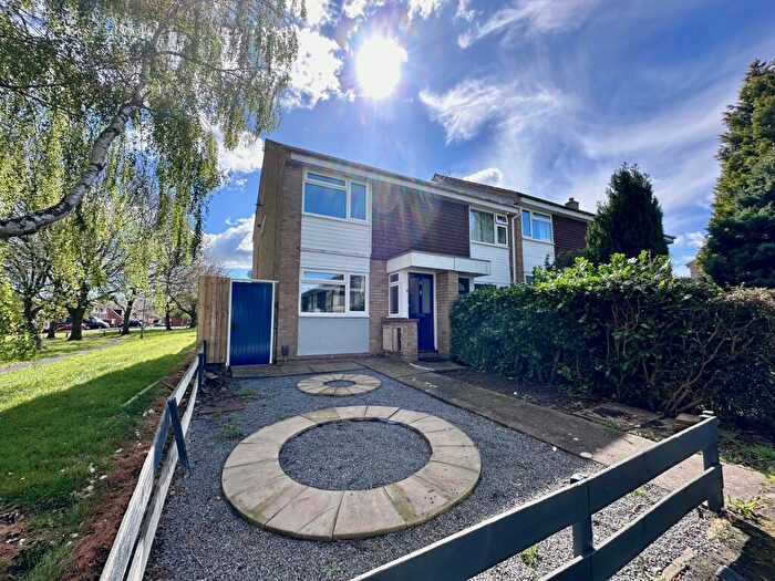2 Bedroom House To Rent In Tyler Court, Shepshed, Leics, LE12
