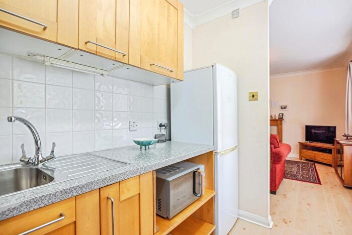 2 Bedroom Flat For Sale In Eskview Grove, Dalkeith, Midlothian, EH22