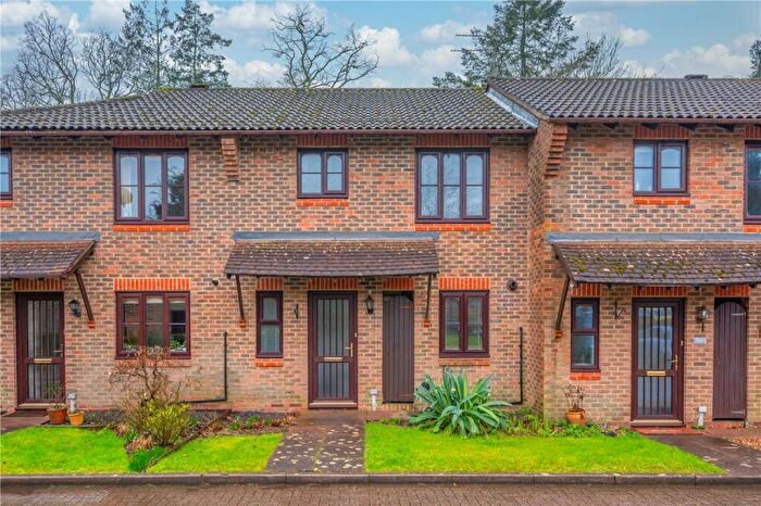 3 Bedroom Terraced House For Sale In Pottery Court, Wrecclesham, Farnham, Surrey, GU10