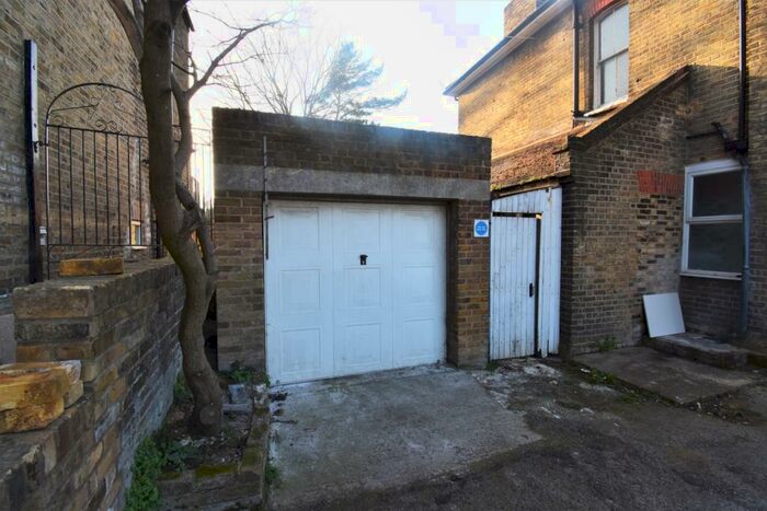 Garage / Parking To Rent In Elm Road Sidcup, DA14