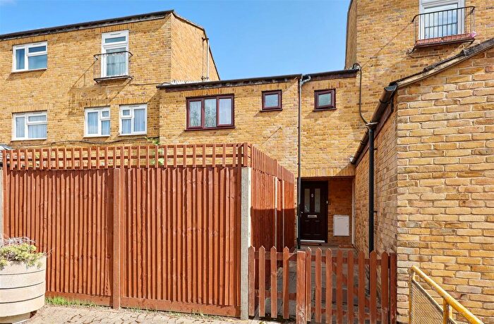 2 Bedroom Terraced House For Sale In Cobden Close, Uxbridge, UB8