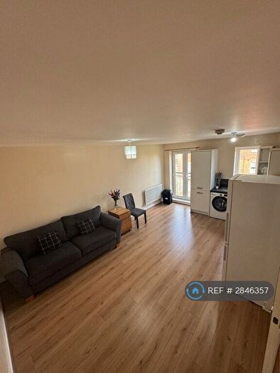 2 Bedroom Flat To Rent In Signals Drive, Coventry, CV3