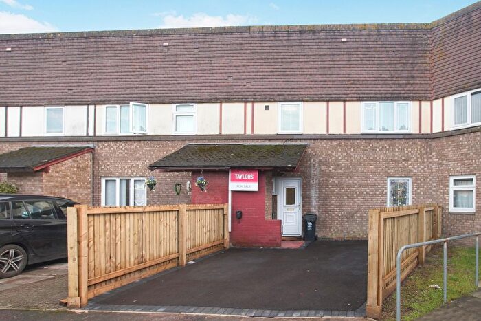 3 Bedroom Terraced House For Sale In Swallow Way, Duffryn, Newport, NP10