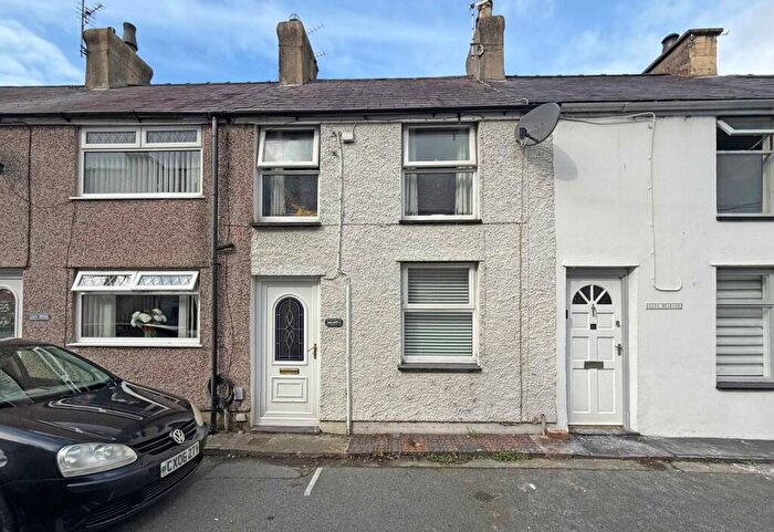 2 Bedroom Terraced House For Sale In Bethel, Caernarfon, Gwynedd, LL55