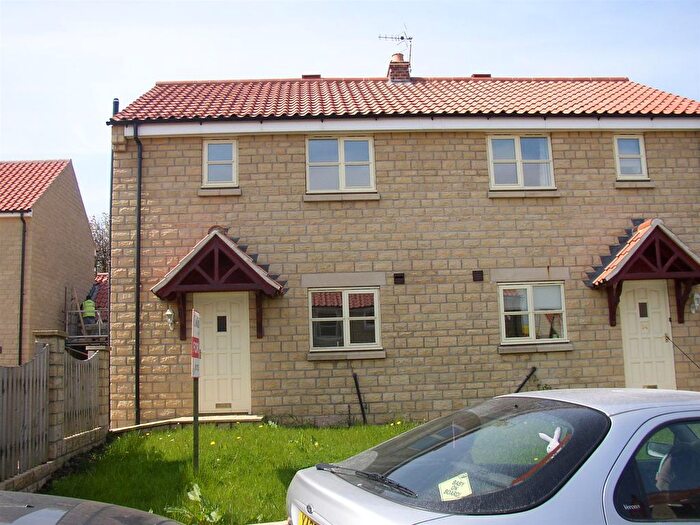 3 Bedroom Semi-Detached House To Rent In Overgreen View, Burniston, YO13