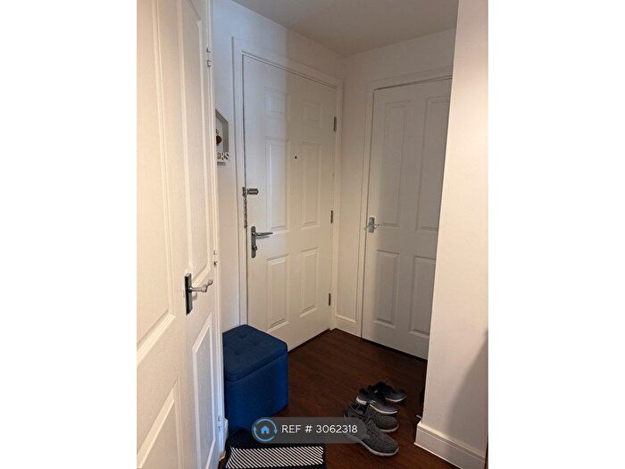2 Bedroom Flat To Rent In Barking And Dagenham, Barking And Dagenham, Dagenham, RM8