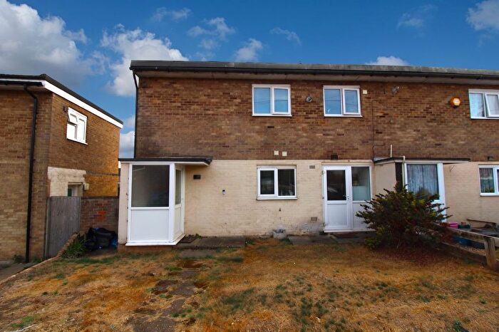 2 Bedroom Terraced House For Sale In Broad Oak Way, Stevenage, SG2