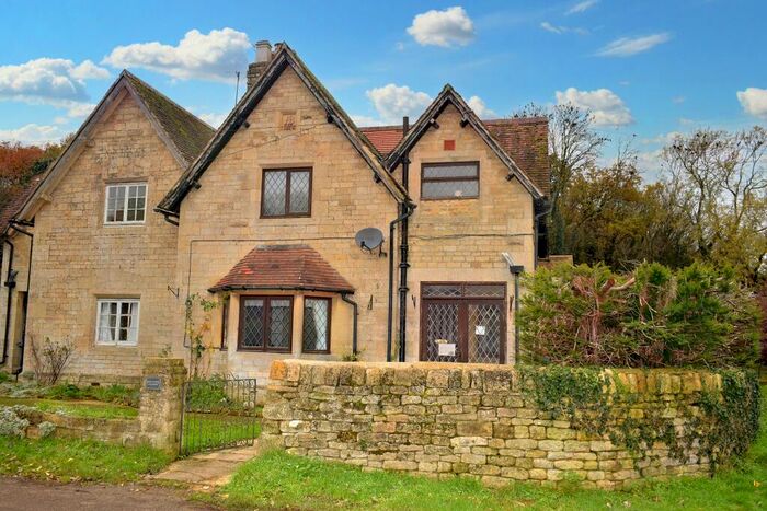 3 Bedroom Semi-Detached House For Sale In East Lodge Cottage, Green Lane, Heythrop, Chipping Norton, OX7