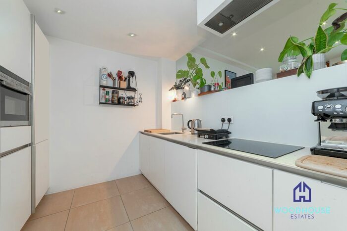 2 Bedroom Flat To Rent In King's Mews, London, WC1N