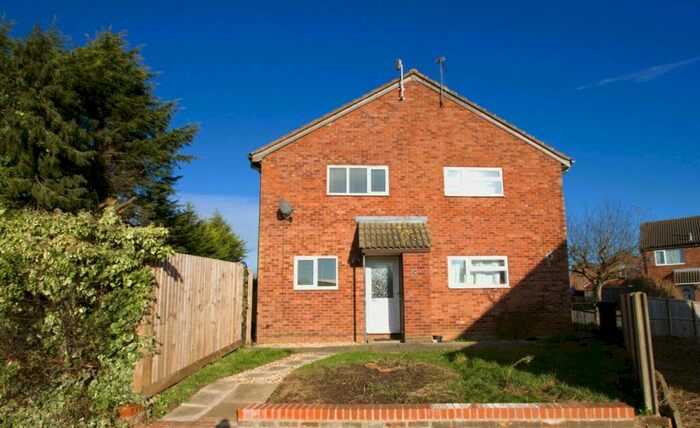 1 Bedroom Maisonette To Rent In Warren Avenue, Leicester, LE4