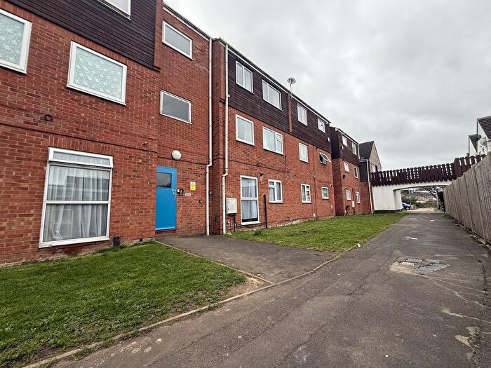 2 Bedroom Flat For Sale In Slough, SL2