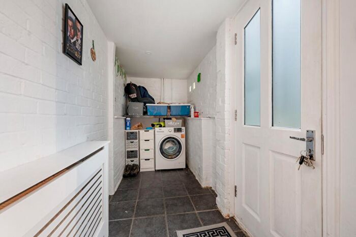 2 Bedroom End Of Terrace House For Sale In West Street Gardens, Stamford, PE9 - Photo 9