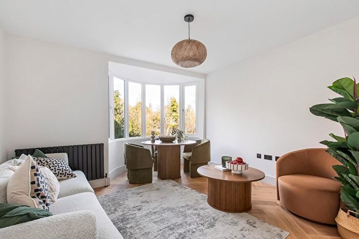 2 Bedroom Flat For Sale In Evergreen Place, SE23