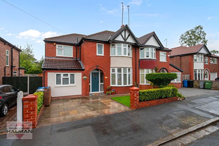 4 Bedroom Semi-Detached House For Sale In Langdale Road, Sale, M33