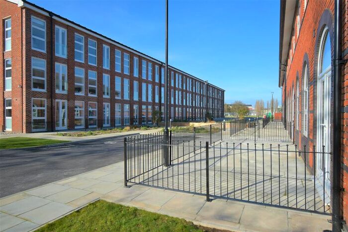 1 Bedroom Flat To Rent In Elmwood Avenue, Feltham, TW13