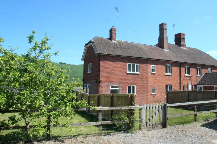 2 Bedroom End Of Terrace House For Sale In Northfield Farm Cottages, Wantage Road, Great Shefford, RG17