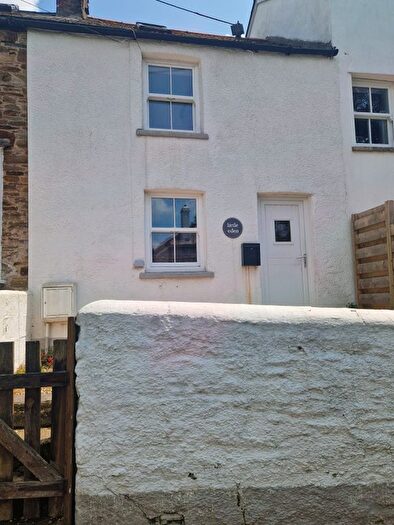 2 Bedroom Terraced House To Rent In Mill Hill, Lostwithiel, PL22