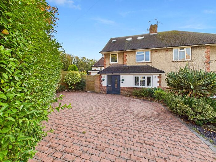 5 Bedroom Semi-Detached House For Sale In Lucerne Close, Portslade, BN41