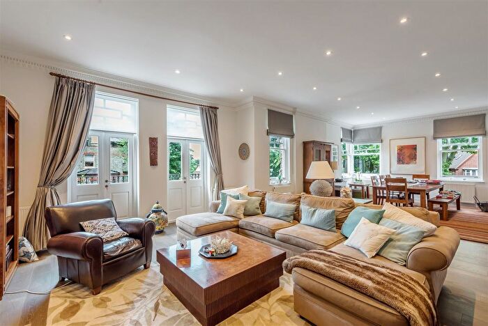 3 Bedroom Flat To Rent In Ellerdale Road, Hampstead Village, NW3