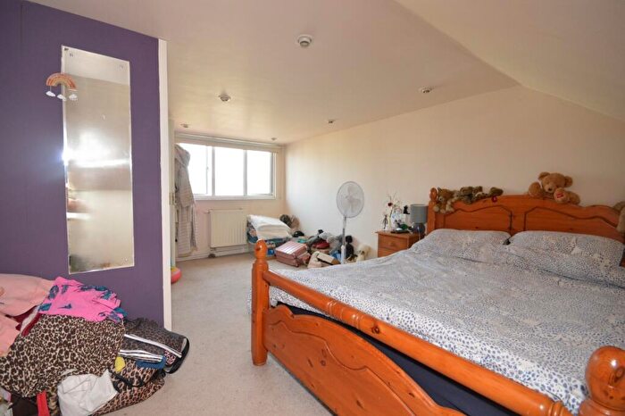 3 Bedroom Terraced House For Sale In Cowick Road, Exeter, Devon, EX2