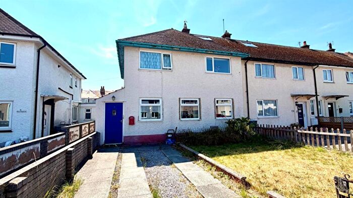 3 Bedroom End Of Terrace House For Sale In Denness Place, West Shore, Llandudno, LL30