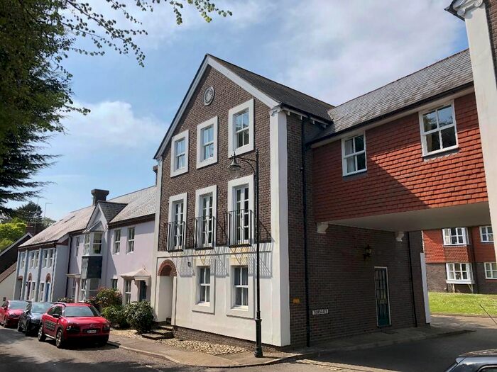 2 Bedroom Flat To Rent In Tunsgate, Steyning, West Sussex, BN44