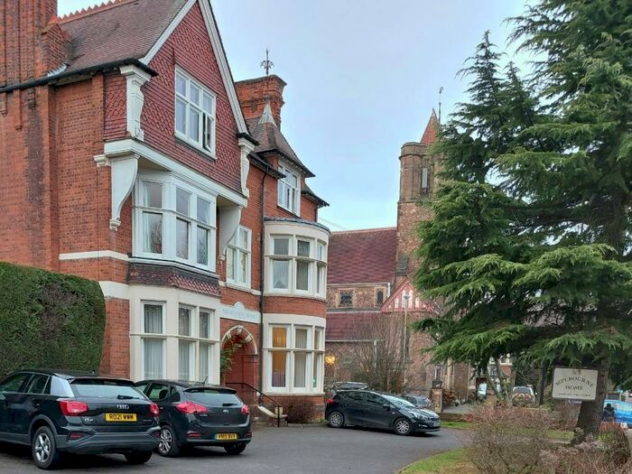 14 Bedroom House Of Multiple Occupation To Rent In London Road, Leicester, Leicestershire, LE2