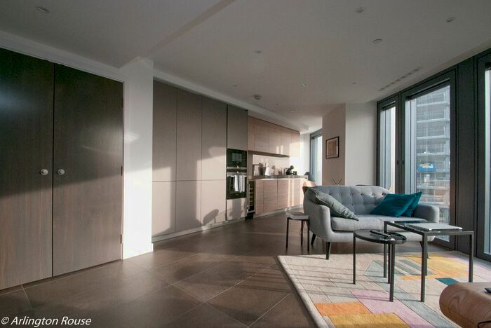 1 Bedroom Flat For Sale In Chronicle Tower, City Road, Islington, London, EC1V